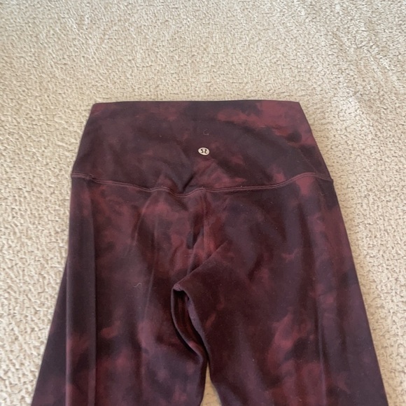 Lululemon Align Crop 21" *Diamond Dye
Diamond Dye Cassis Black size 4 - Picture 5 of 6